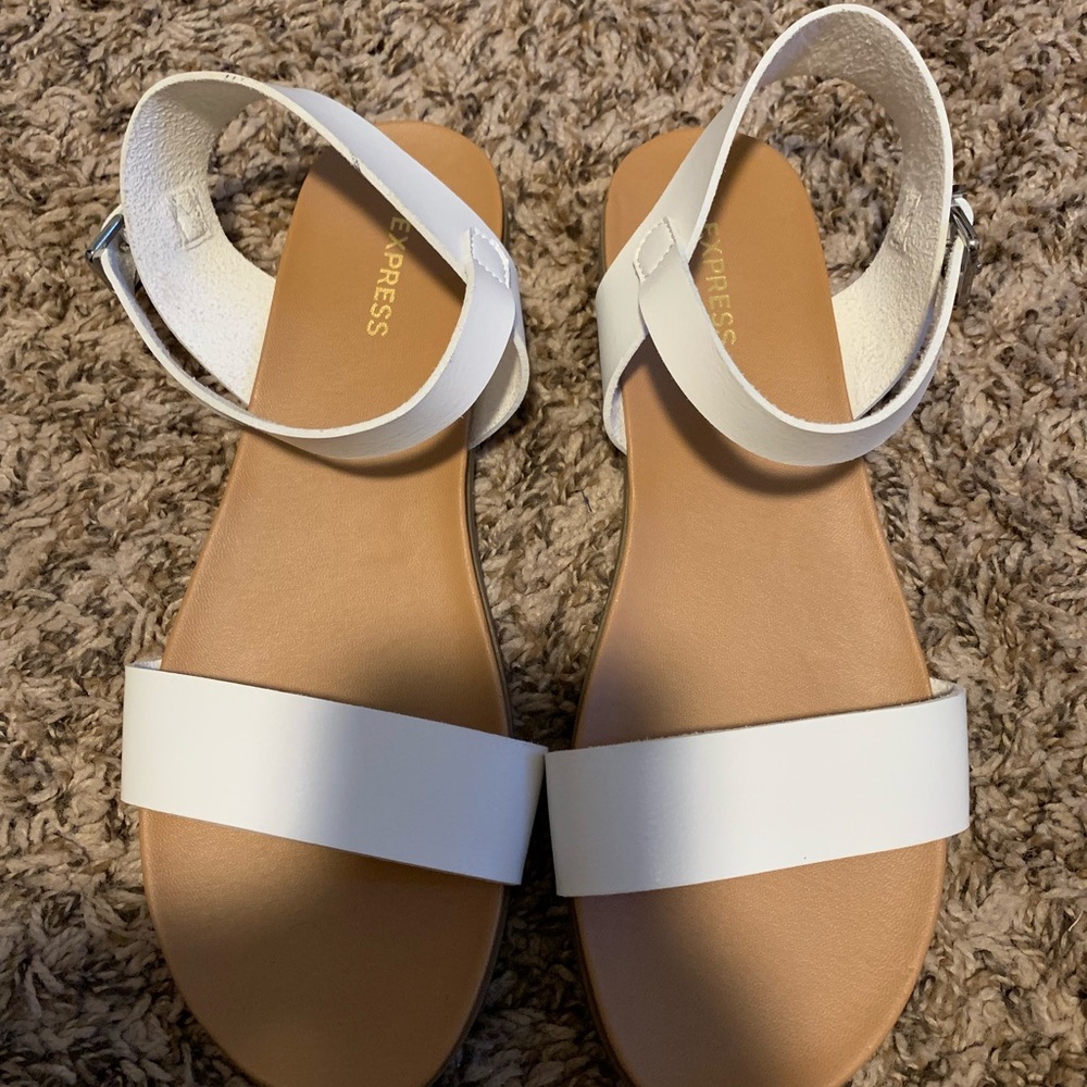 Express sandals